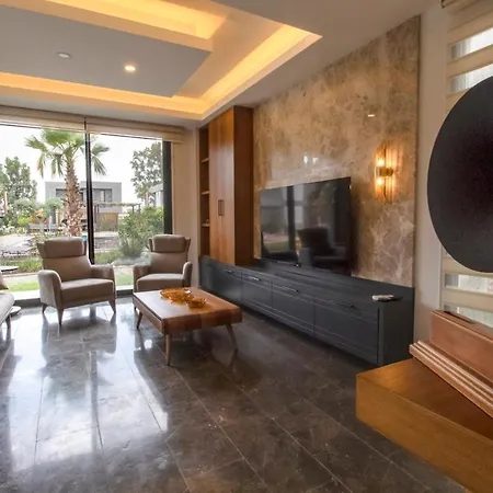 Gorgeous 4 Bedroom Triplex At Akyarlar 博德鲁姆