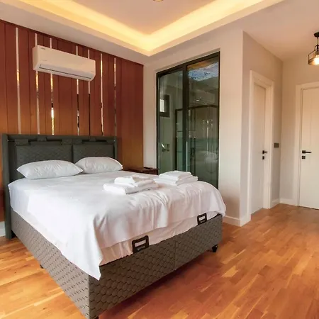 Gorgeous 4 Bedroom Triplex At Akyarlar *
