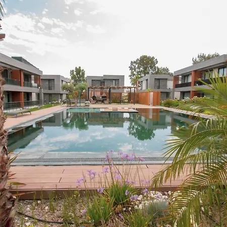 Gorgeous 4 Bedroom Triplex At Akyarlar 别墅